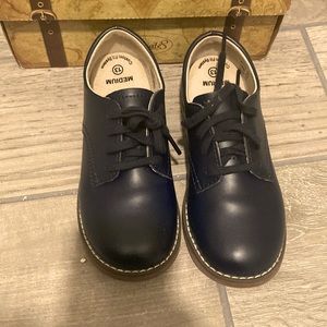 Very Nice Kid Navy Footmate Shoes